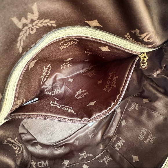 Authentic MCM Elegant Cream Leather Handbag with COA - Picture 9 of 12